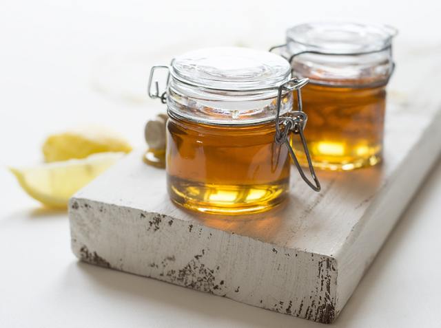 Honey as a teenage acne prevention