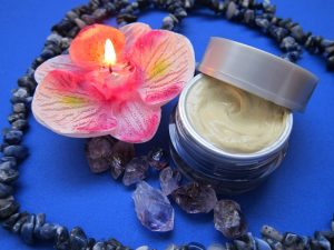 Skin cream with burning flower